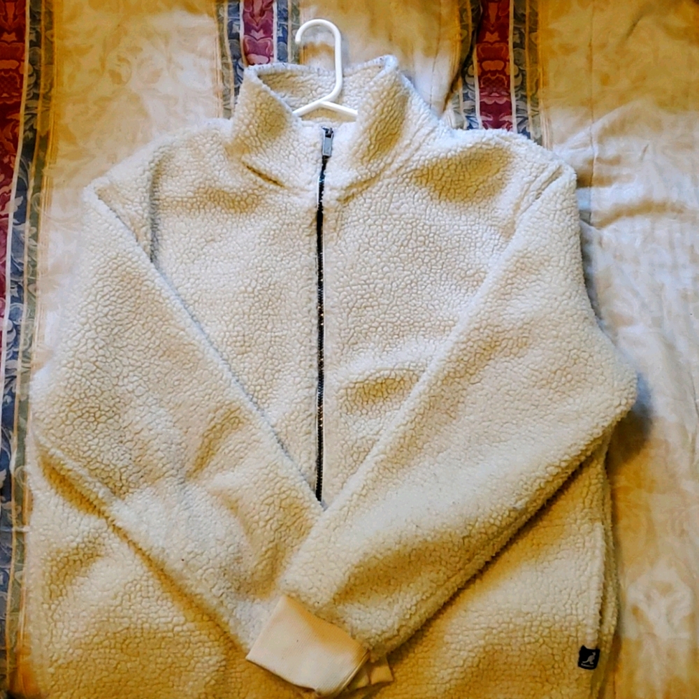 Sweater/Jacket